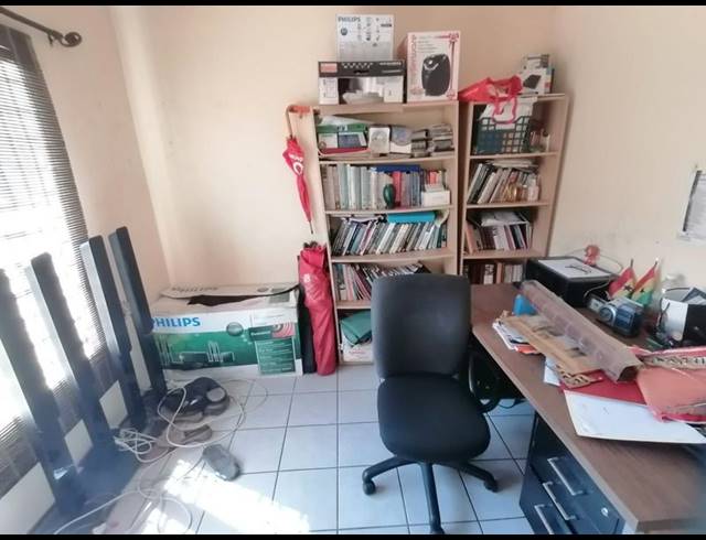 4 BEDROOM TOWNHOUSE FOR SALE IN MONDEOR